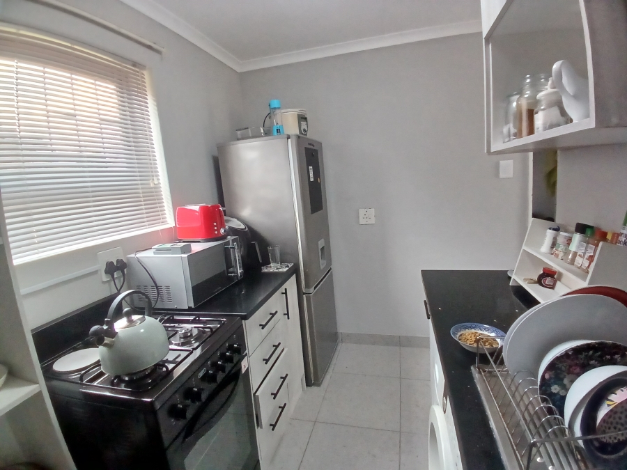 To Let 2 Bedroom Property for Rent in Greenshields Park Eastern Cape